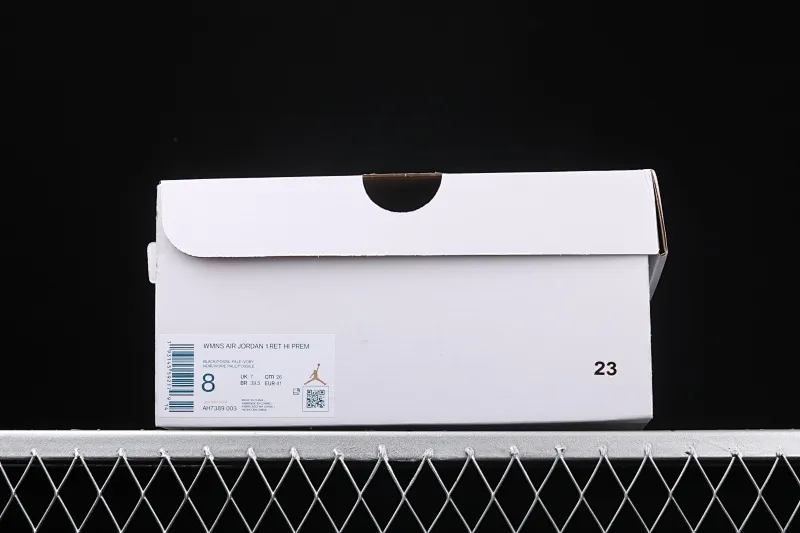 All categories Air Jordan Jordan series basketball shoes Air Jordan 1 High Air Jordan 1 High AJ1 Joe 1 Black Khaki Pearl Milk Tea Chameleon AH7389-003